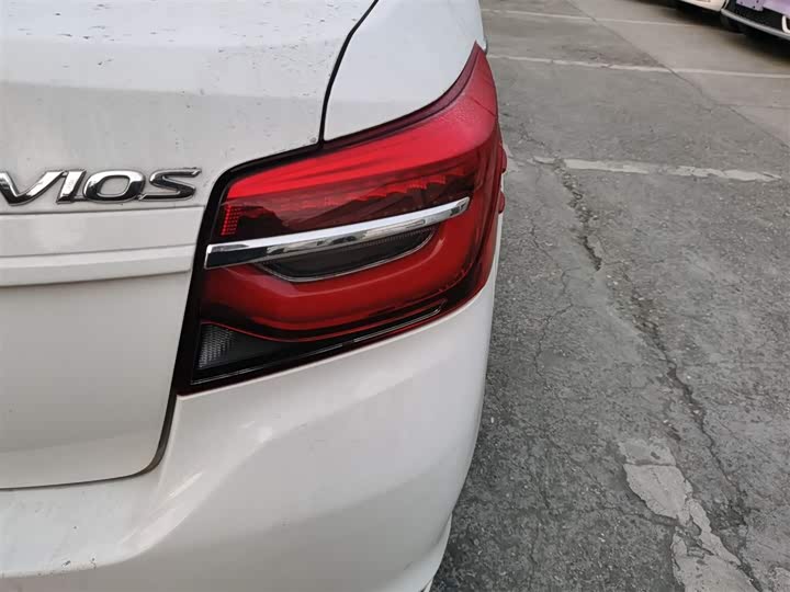 Toyota Vios 2022 2022款 1.5L 20周年纪念版