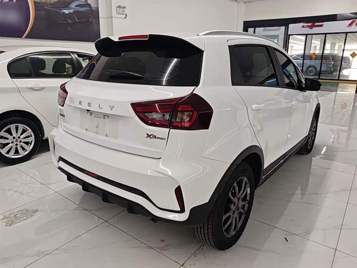 Geely Vision X3 2021 2021款 PRO 1.5L CVT尊贵型