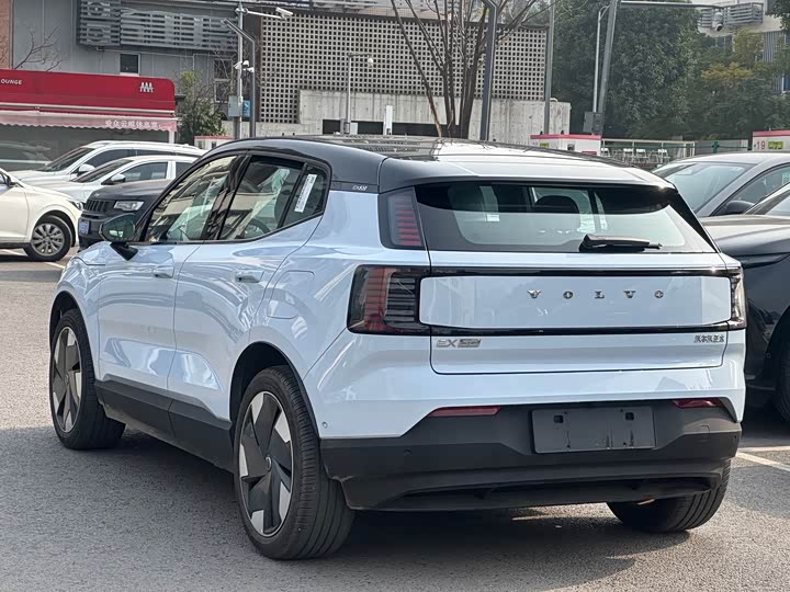 Volvo EX30 2025 2025款 后驱长续航版 Ultra