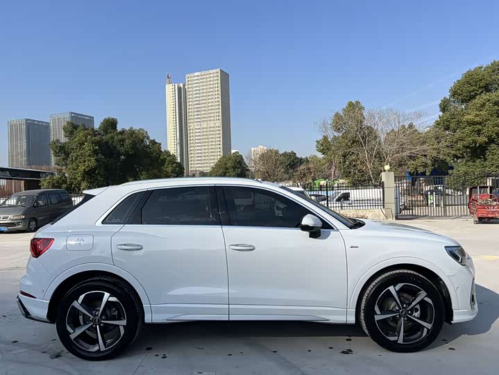 2025 Audi Q3