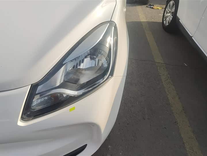 Changan BenBen E-Star 2021 2021款 国民版 多彩款 磷酸铁锂（31.95kWh）