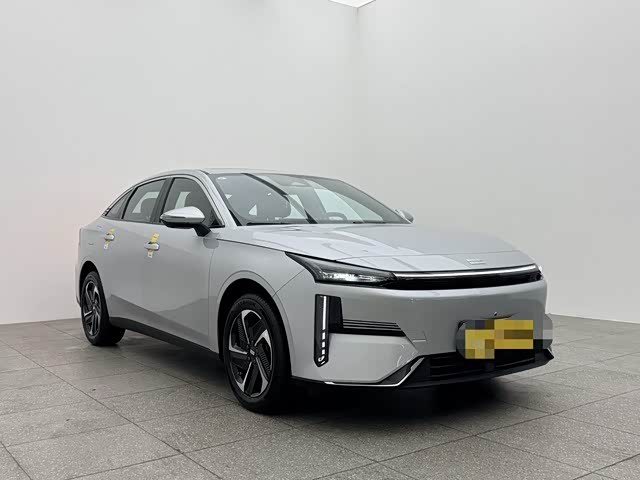 Geely Galaxy L6 2025 2025款 EM-i 140km 星舰版