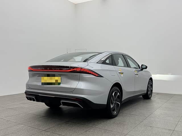 Geely Galaxy L6 2025 2025款 EM-i 140km 星舰版