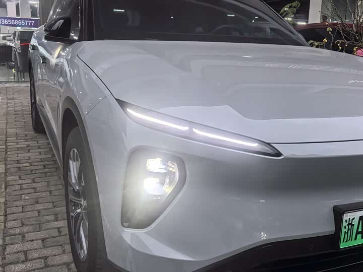 2025 Nio ES6