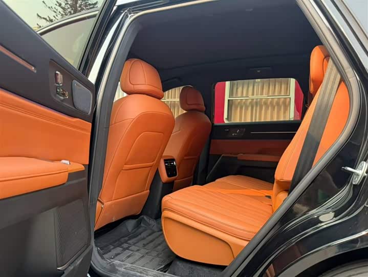 Jetour X70L 2026 2026款 2.0TD 自动旗舰 7座