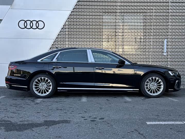 Audi A8 2025 2025款 A8L 45 TFSI quattro 豪华型