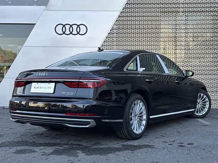 Audi A8 2025 2025款 A8L 45 TFSI quattro 豪华型