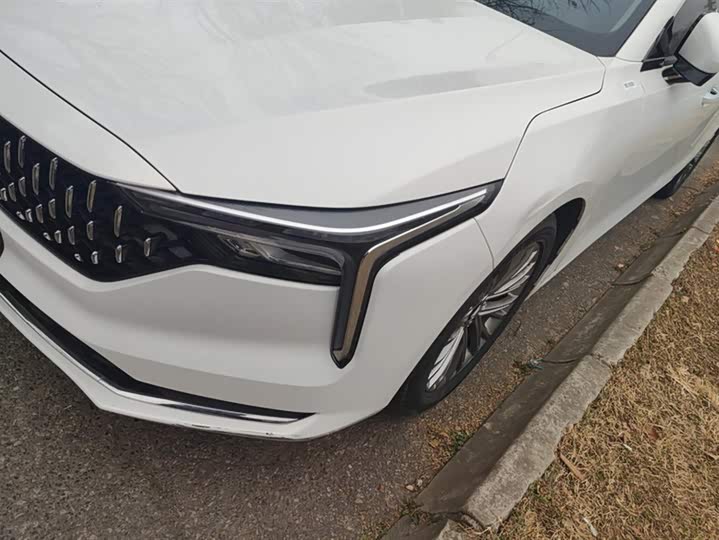 Bestune B70 2025 2025款 龙耀版 1.5T 欢享型