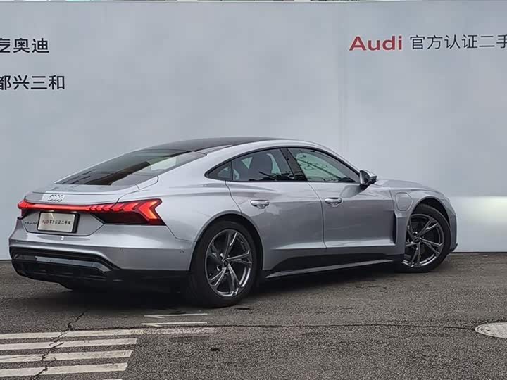 Audi e-tron GT 2023 2023款 基本型