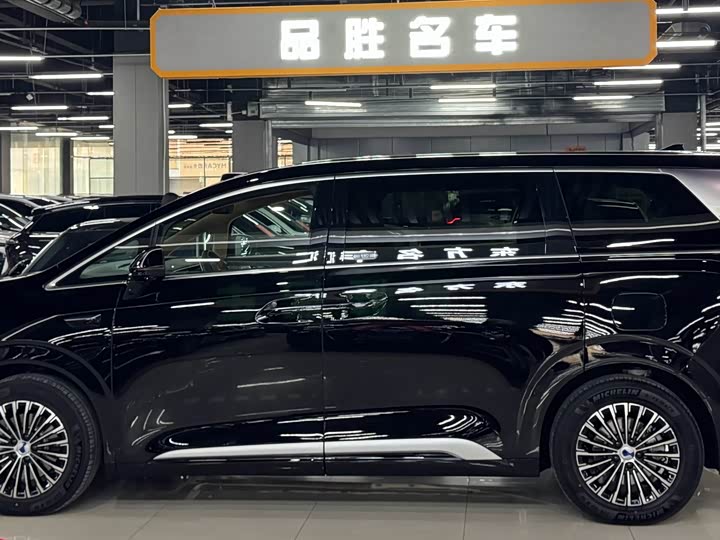 Denza D9 2025 2025款 DM-i 四驱尊航型