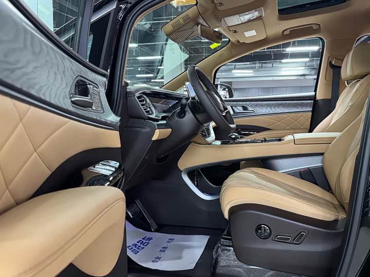 Denza D9 2025 2025款 DM-i 四驱尊航型