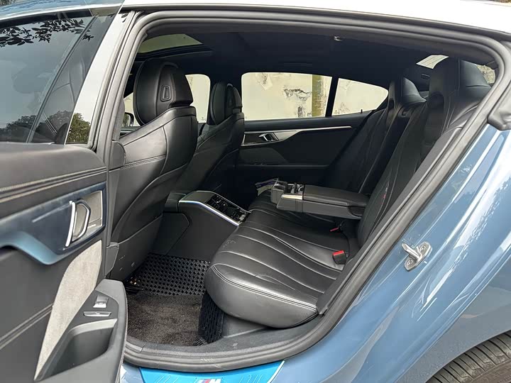 BMW 8 Series 2022 2022款 840i 四门轿跑车 M运动套装