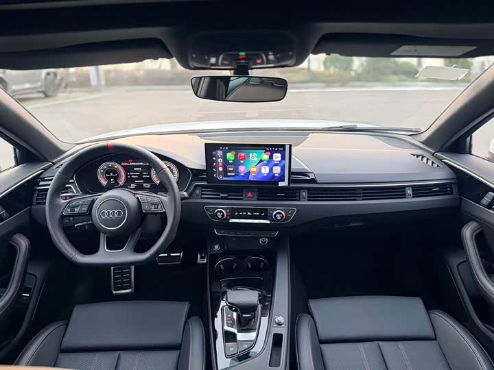 Audi A4L 2025 2025款 200万辆悦享版 40 TFSI 豪华动感型