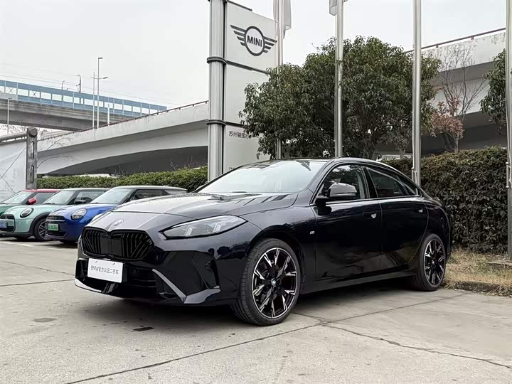 BMW 2 Series 2025 2025款 225L M运动曜夜套装