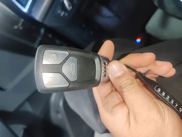 Audi Q5L Sportback 2022 2022款 改款 40 TFSI 豪华型