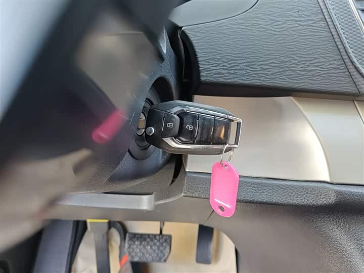 Maxus G20 2023 2023款 改款 ES 2.0T 汽油自动超值版