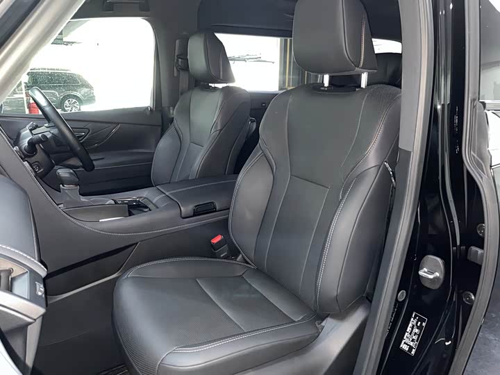 Toyota Alphard 2025 2025款 双擎 2.5L 臻享黄金版