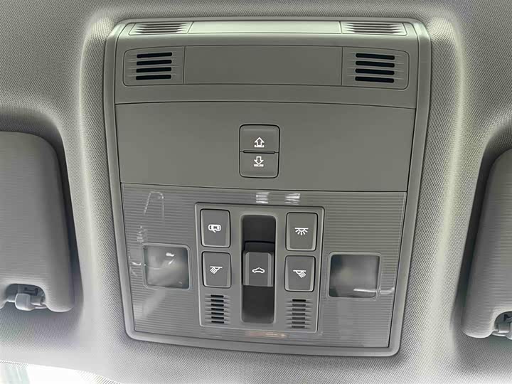 Skoda Karoq 2024 2024款 TSI280 奢享版