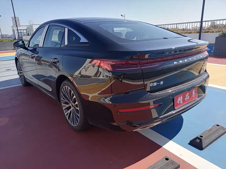 Bestune B70 2025 2025款 龙腾版 1.5T 黑骑士