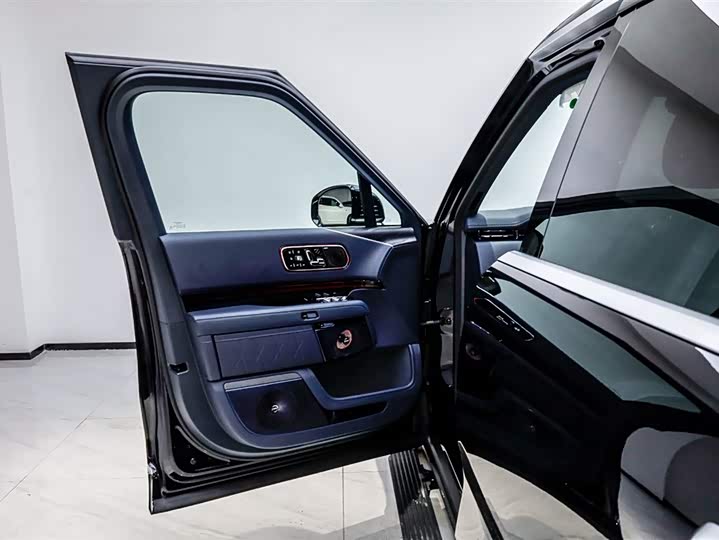 Zeekr 9X 2025 2025款 Hyper版 70kWh