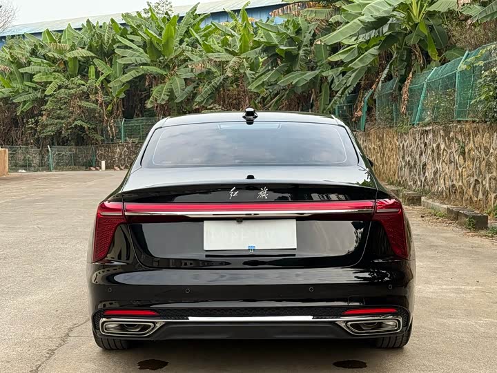 2025 Hongqi H5