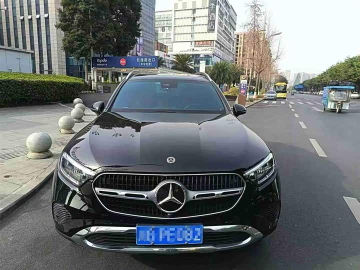 Mercedes-Benz GLC-Class 2025 2025款 改款 GLC 260 L 4MATIC 动感型