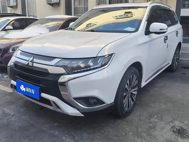 Mitsubishi Outlander 2021 2021款 2.4L 四驱致享版 7座