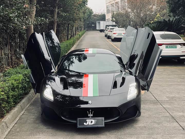 Maserati MC20 2020 2020款 3.0T 标准版