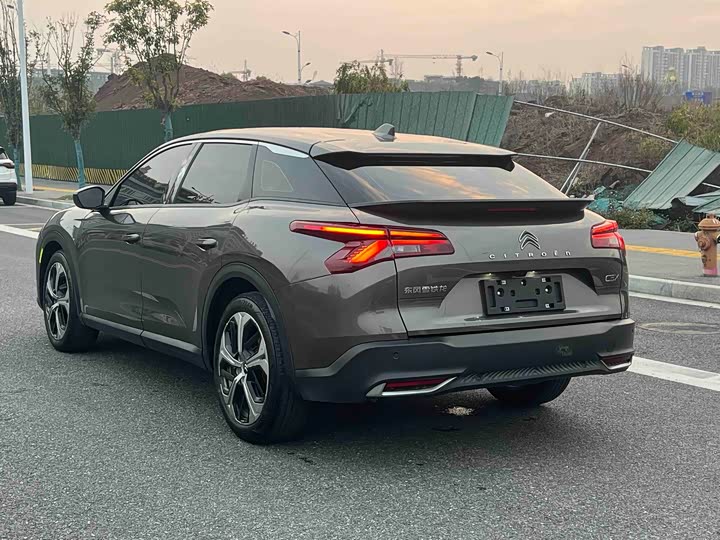 Citroen C5 X 2022 2022款 1.6T 享不凡 虎年开门红版