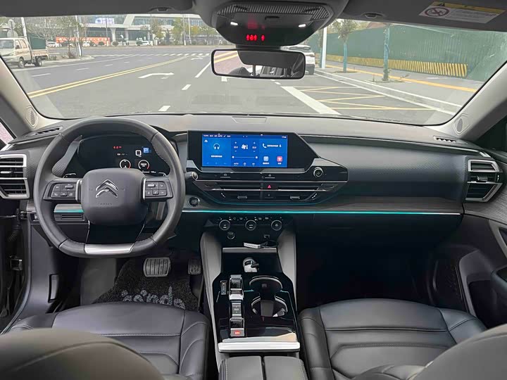 Citroen C5 X 2022 2022款 1.6T 享不凡 虎年开门红版