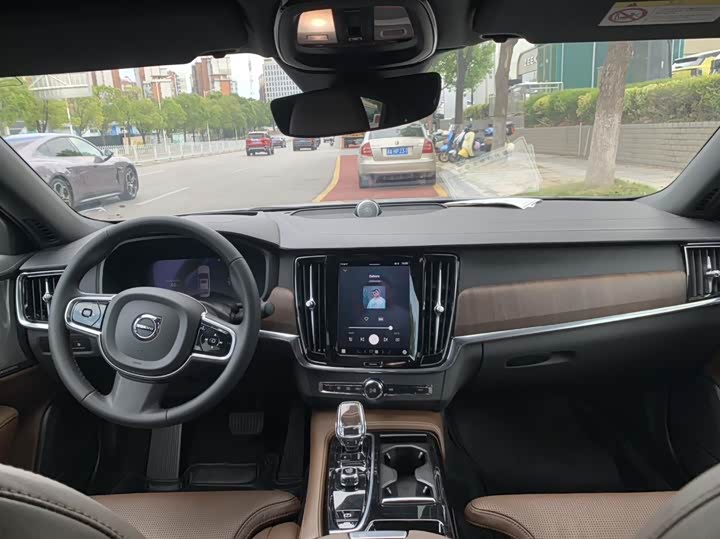 Volvo S90 Hybrid 2024 2024款 插电式混动 四驱长续航智雅豪华版