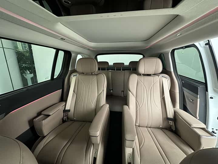 XPeng X9 2025 2025款 纯电 650长续航 Max