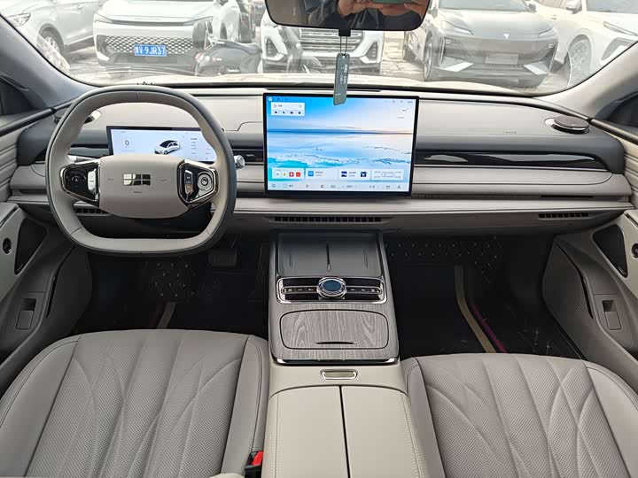 Geely Galaxy Starshine 8 EM-i 2025 2025款 130km EM-i 尊享版