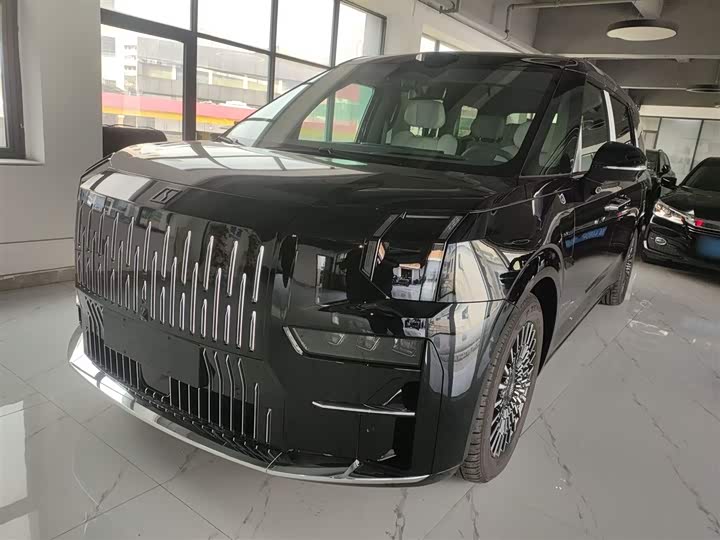 Zeekr 009 2024 2024款 七座过道版四驱 108kWh