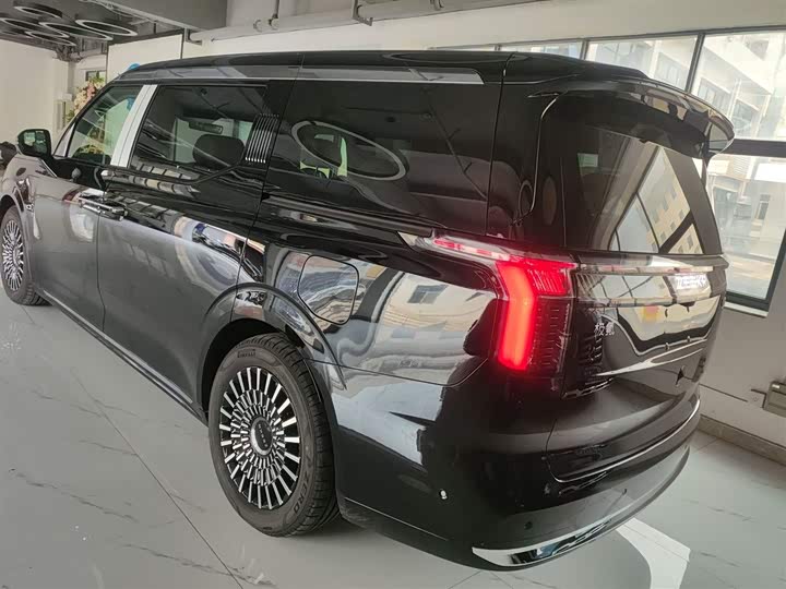 Zeekr 009 2024 2024款 七座过道版四驱 108kWh