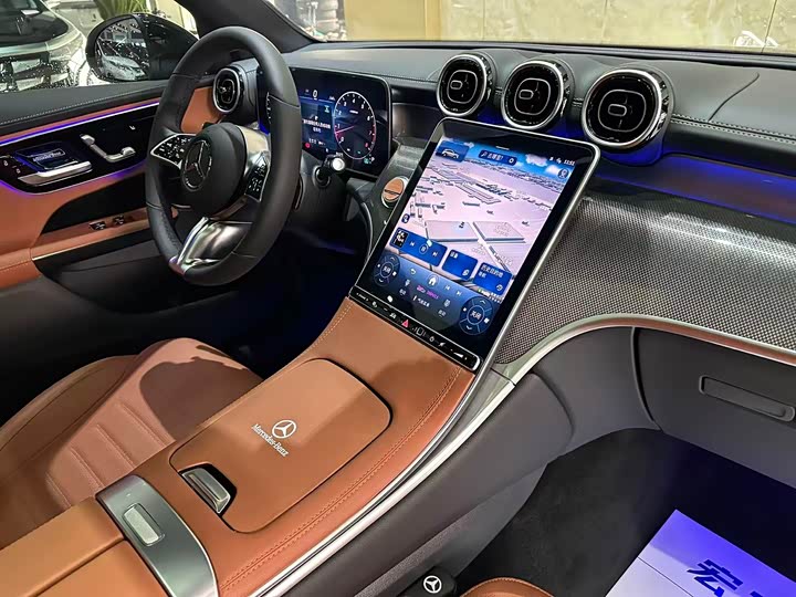 Mercedes-Benz GLC-Class 2025 2025款 GLC 260 L 4MATIC 动感型