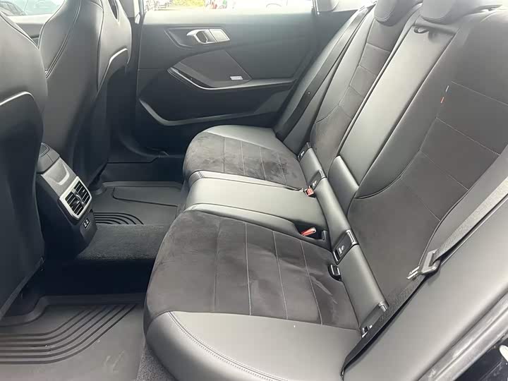 BMW 2 Series 2025 2025款 225L M运动曜夜套装