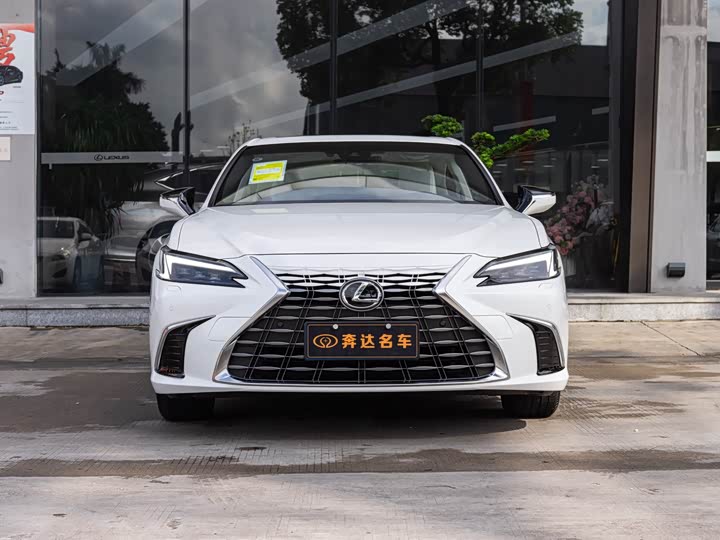Lexus ES 2025 2025款 300h 臻享版