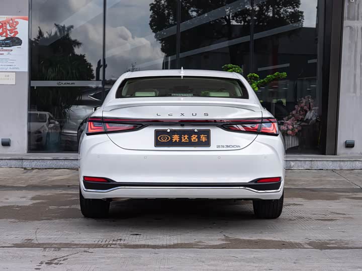 Lexus ES 2025 2025款 300h 臻享版
