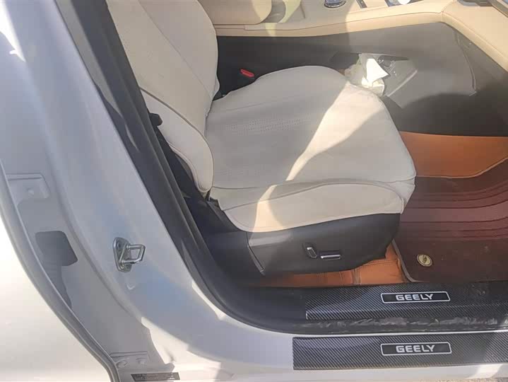 Geely Monjaro 2025 2025款 东方曜 2.0TD 自动揽星版