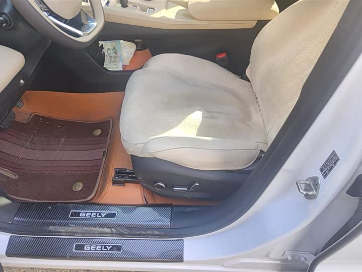 Geely Monjaro 2025 2025款 东方曜 2.0TD 自动揽星版