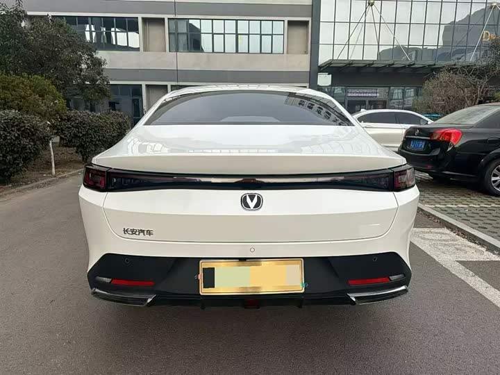 Changan Eado Plus 2025 2025款 蓝鲸 1.5T 500Bar尊贵型