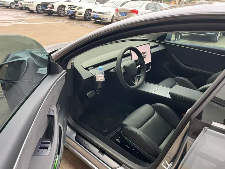 Tesla Model 3 2024 2024款 高性能全轮驱动版