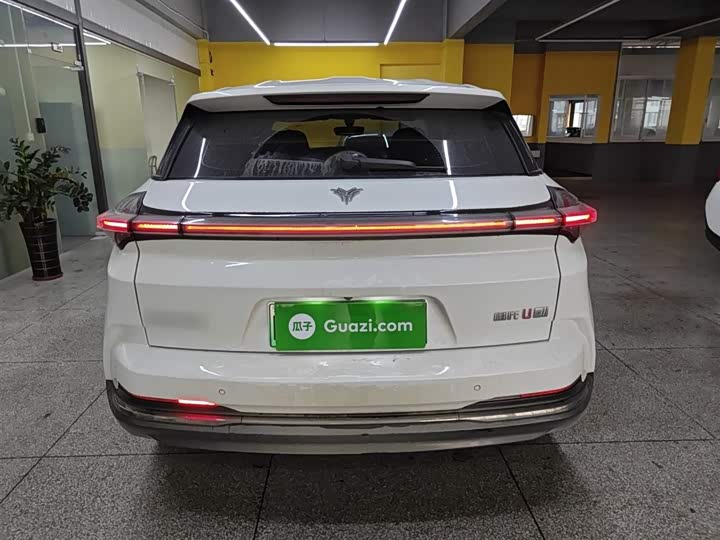 Hozon U 2023 2023款 哪吒U-Ⅱ 400 U秀版 三元锂