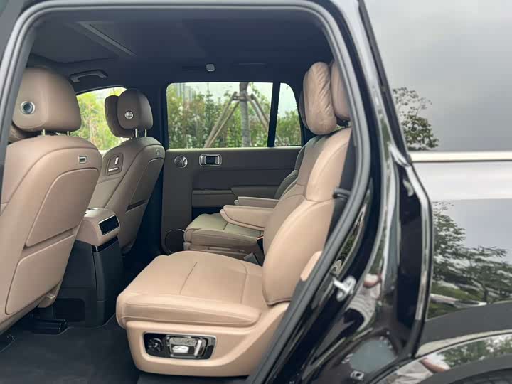 LiXiang L9 2025 2025款 Ultra 智能焕新版