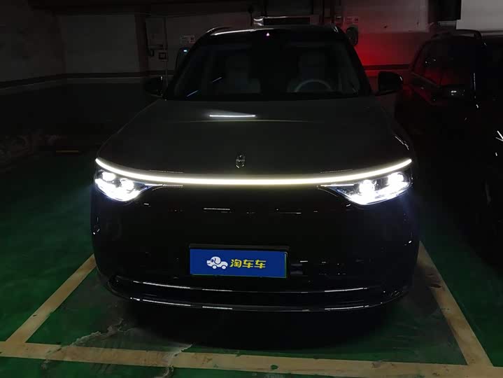 Aito M8 2025 2025款 增程 Max+版 53.4kWh 5座版