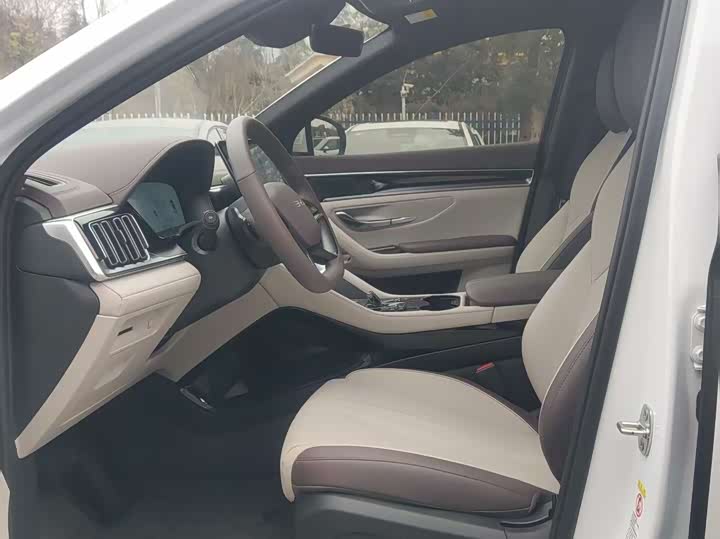 BYD Song Plus Hybrid/EV 2025 2025款 DM-i 智驾版 112KM 尊荣型