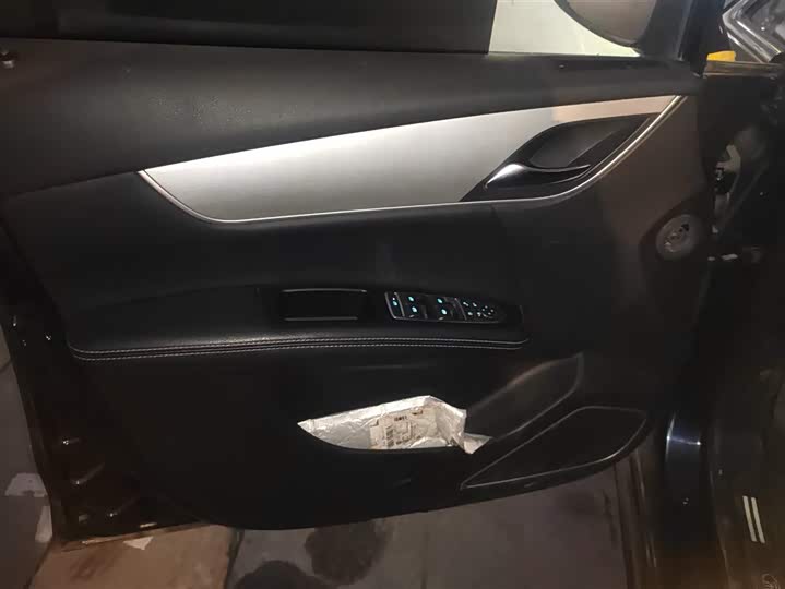 BYD Song Max 2021 2021款 升级版 1.5T 自动豪华型 7座