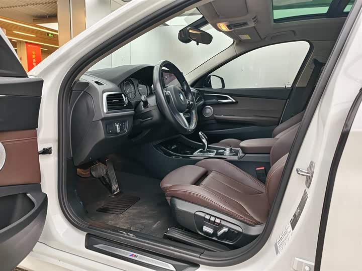 BMW 1 Series 2023 2023款 125i M运动曜夜版