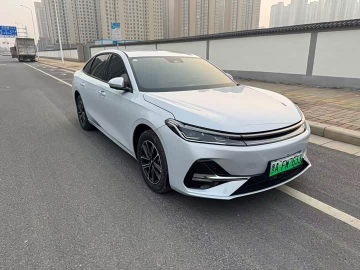 Geely Galaxy A7 2025 2025款 EM-i 70km 启航版